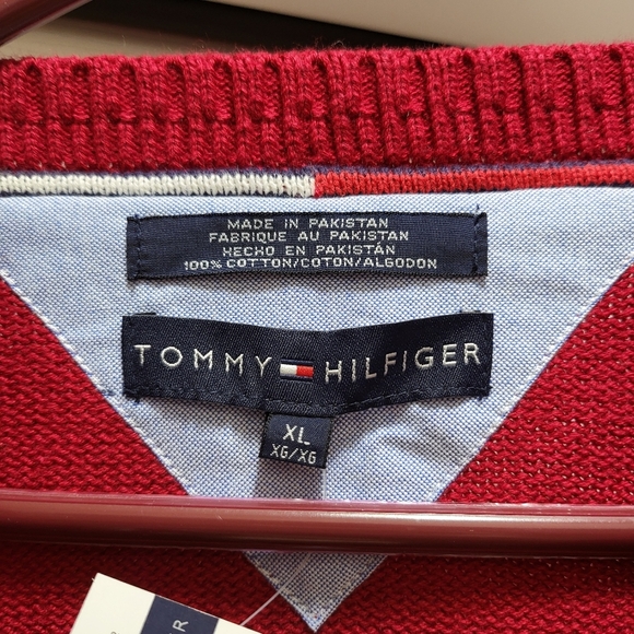 NWT Tommy Hilfiger Sweater Red Men's XL Crew Neck Pullover Chest Flag Logo - Picture 9 of 10